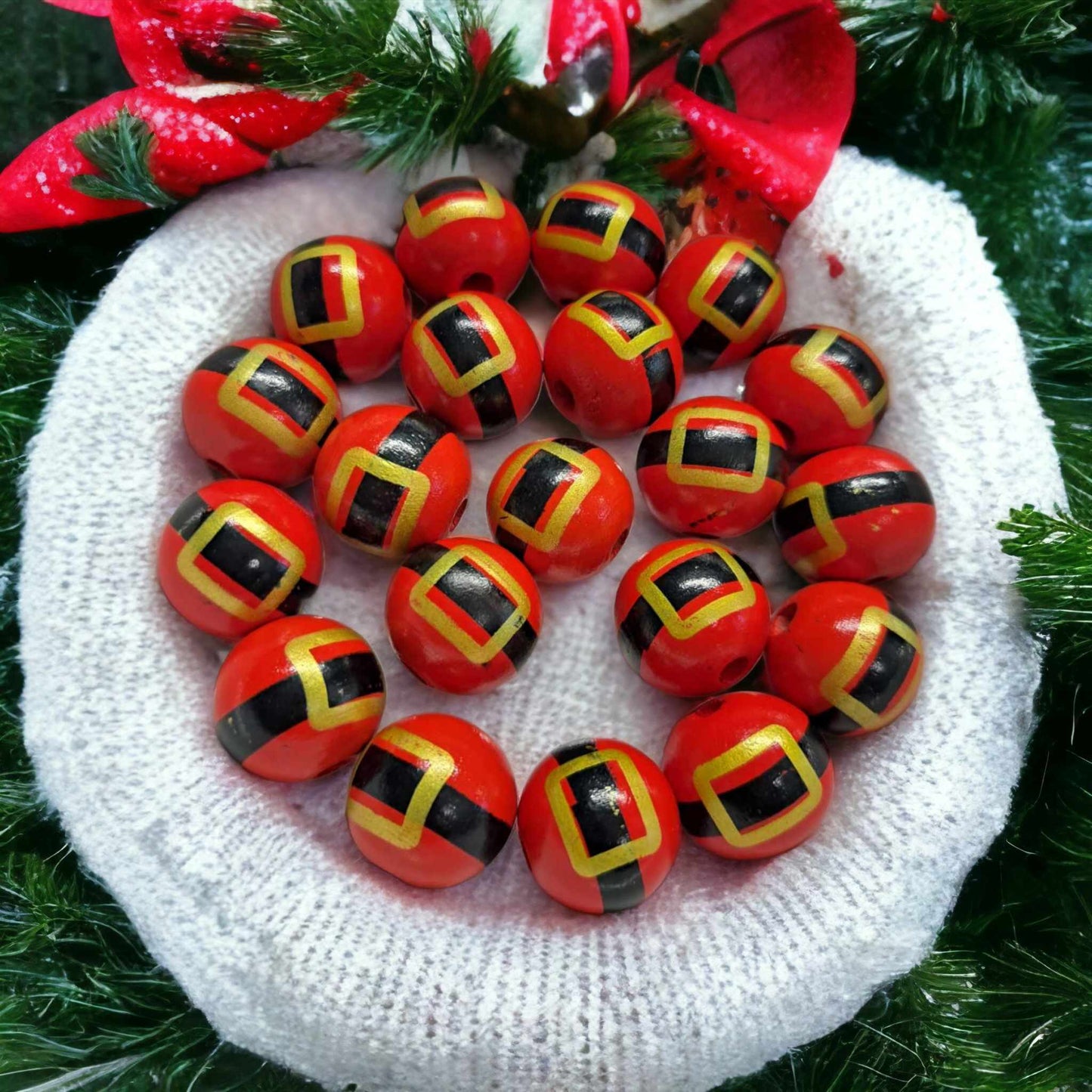 Red Santa Belt Christmas 15mm Wood Printed Beads - 1020