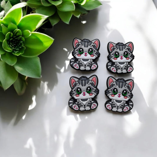 Gray Cat Sitting: Full Body Silicone Focal Bead