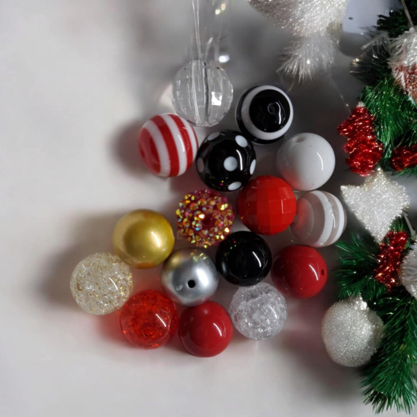 Red, White, Gold & Black Mix - 20mm Acrylic/Rhinestone Bubblegum Beads